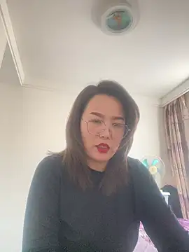 Snapshot of Youyou_12 chatting on February 3, 2026, 3:48 am Youyou 12 online show from February 3, 2026, 3:48 am