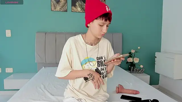 Jessi Rosse online show from April 18, 2026, 8:42 pm