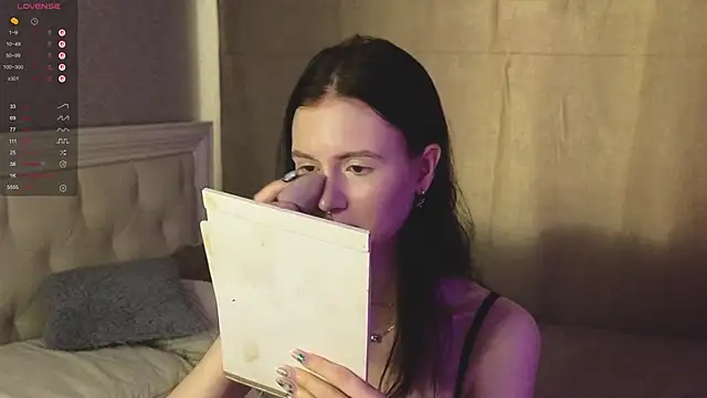 Glow hollow online show from February 25, 2026, 4:12 am