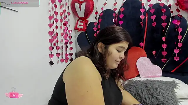 Snapshot of dahlialee chatting on February 8, 2026, 1:31 pm dahlialee online show from February 8, 2026, 1:31 pm