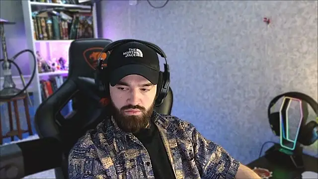 Snapshot of _Mostly_ chatting on March 5, 2026, 1:35 am Mostly online show from March 5, 2026, 1:35 am