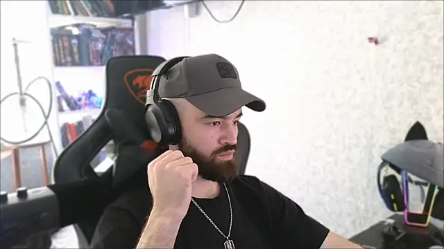 Snapshot of _Mostly_ chatting on March 30, 2026, 11:01 am Mostly online show from March 30, 2026, 11:01 am