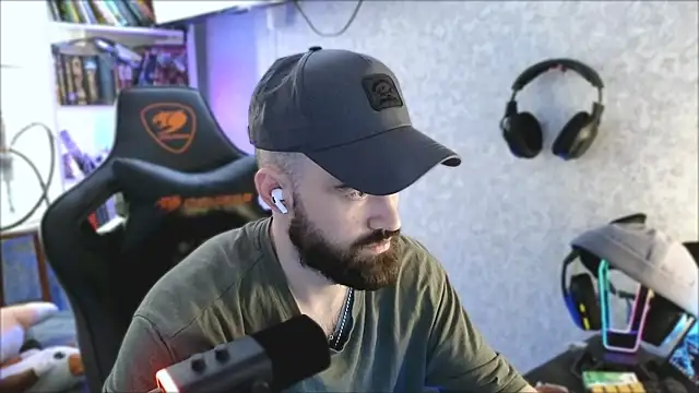 Snapshot of _Mostly_ chatting on April 7, 2026, 10:50 am Mostly online show from April 7, 2026, 10:50 am