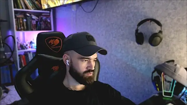 Snapshot of _Mostly_ chatting on April 5, 2026, 8:37 pm Mostly online show from April 5, 2026, 8:37 pm