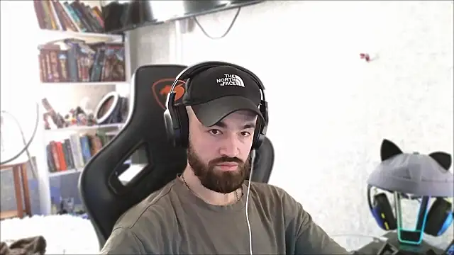 Snapshot of _Mostly_ chatting on March 28, 2026, 5:52 am Mostly online show from March 28, 2026, 5:52 am