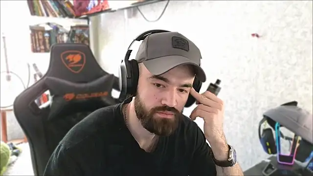 Snapshot of _Mostly_ chatting on April 5, 2026, 8:32 am Mostly online show from April 5, 2026, 8:32 am