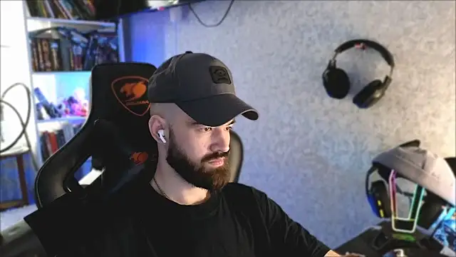 Snapshot of _Mostly_ chatting on April 3, 2026, 9:27 am Mostly online show from April 3, 2026, 9:27 am