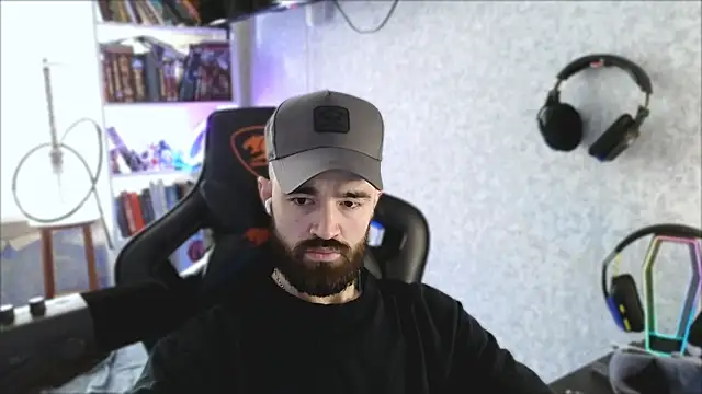 Snapshot of _Mostly_ chatting on April 13, 2026, 8:18 am Mostly online show from April 13, 2026, 8:18 am