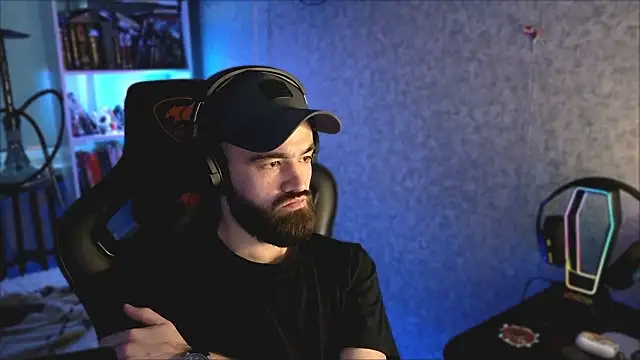 Snapshot of _Mostly_ chatting on March 10, 2026, 4:00 pm Mostly online show from March 10, 2026, 4:00 pm