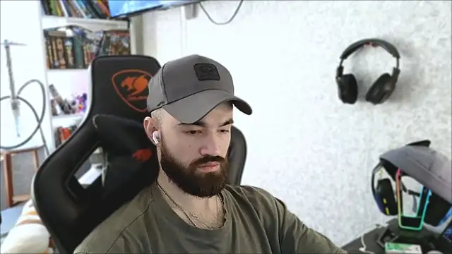 Snapshot of _Mostly_ chatting on April 8, 2026, 11:01 am Mostly online show from April 8, 2026, 11:01 am