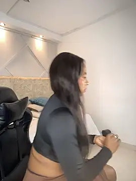 amara queen  online show from June 9, 2026, 11:44 am
