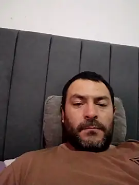 lio199010 online show from April 15, 2026, 8:20 pm