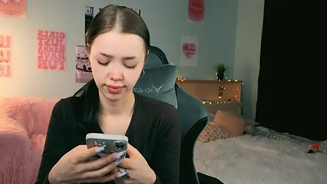 Snapshot of Vexnexe chatting on February 20, 2026, 7:38 pm Vexnexe online show from February 20, 2026, 7:38 pm