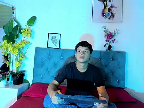 Snapshot of AlexDuMontt chatting on February 4, 2026, 7:20 pm AlexDuMontt online show from February 4, 2026, 7:20 pm