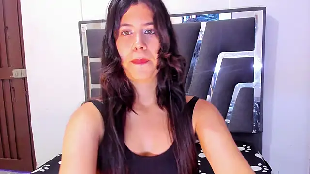 SamanthaHill  online show from February 13, 2026, 8:09 pm