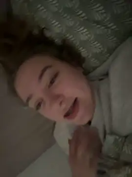 Snapshot of romyxxs chatting on February 10, 2026, 8:57 am romyxxs online show from February 10, 2026, 8:57 am