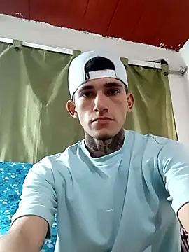 Snapshot of Alexwedcam chatting on February 2, 2026, 9:25 pm Alexwedcam online show from February 2, 2026, 9:25 pm