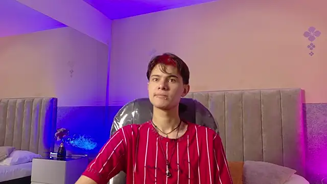 Snapshot of Derek_Sinn chatting on March 31, 2026, 7:38 pm Derek Sinn online show from March 31, 2026, 7:38 pm