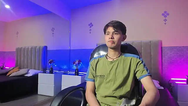 Snapshot of Derek_Sinn chatting on March 29, 2026, 1:13 pm Derek Sinn online show from March 29, 2026, 1:13 pm