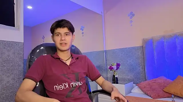 Snapshot of Derek_Sinn chatting on February 10, 2026, 7:46 pm Derek Sinn online show from February 10, 2026, 7:46 pm