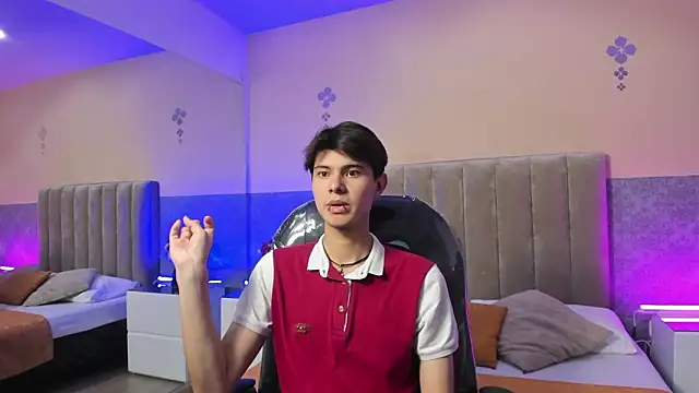 Snapshot of Derek_Sinn chatting on March 16, 2026, 8:11 pm Derek Sinn online show from March 16, 2026, 8:11 pm