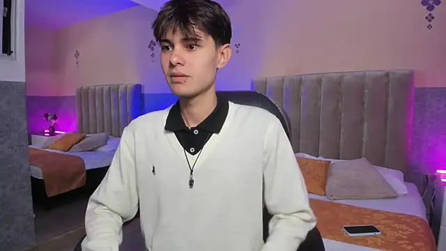 Snapshot of Derek_Sinn chatting on April 9, 2026, 8:04 pm Derek Sinn online show from April 9, 2026, 8:04 pm