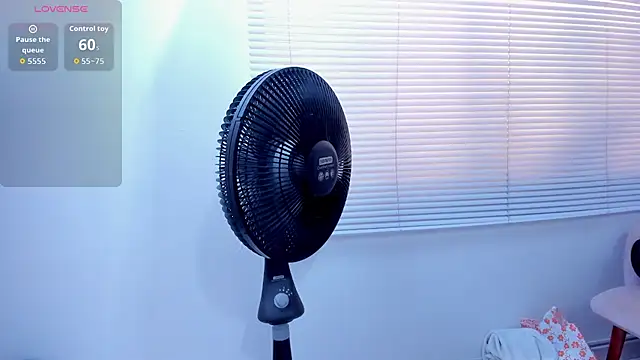 Snapshot of Charlothe_01 chatting on February 9, 2026, 9:02 pm Charlothe 01 online show from February 9, 2026, 9:02 pm