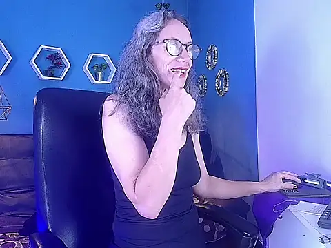 Snapshot of laurasofia45 chatting on February 17, 2026, 3:53 pm laurasofia45 online show from February 17, 2026, 3:53 pm