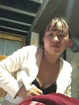 honeyyy110 online show from February 24, 2026, 10:49 am