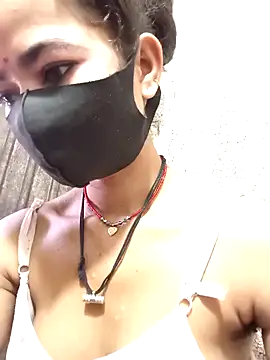 Sonali Bendre online show from March 26, 2026, 2:54 am