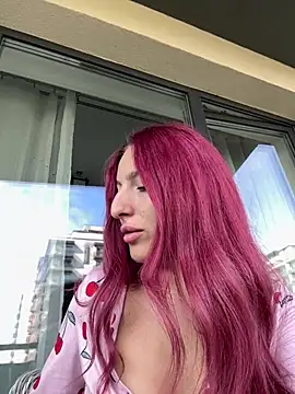 CrystalRedd online show from July 15, 2026, 6:42 am