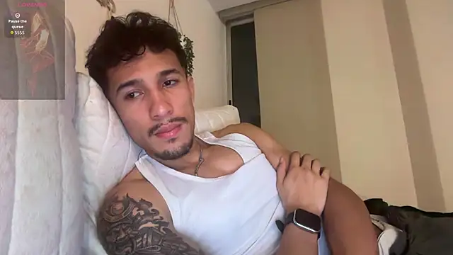 Snapshot of rafael_stone11 chatting on March 26, 2026, 4:11 am rafael stone11 online show from March 26, 2026, 4:11 am
