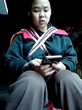 Jyllyy online show from March 6, 2026, 2:06 am