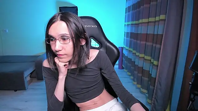 Snapshot of alison_marlowe chatting on February 14, 2026, 7:58 pm alison marlowe online show from February 14, 2026, 7:58 pm