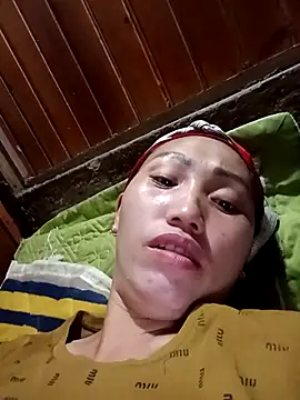 hot-luna- online show from April 3, 2026, 1:50 pm