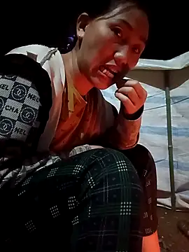 Snapshot of hot-luna- chatting on February 19, 2026, 11:40 am hot-luna- online show from February 19, 2026, 11:40 am