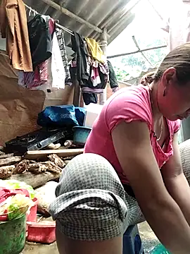 Bella-222 online show from April 13, 2026, 4:16 am