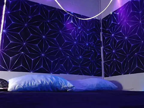 amairany27 online show from April 5, 2026, 3:24 am