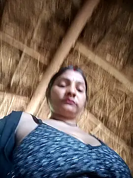 Hotty raghni online show from February 15, 2026, 7:51 am