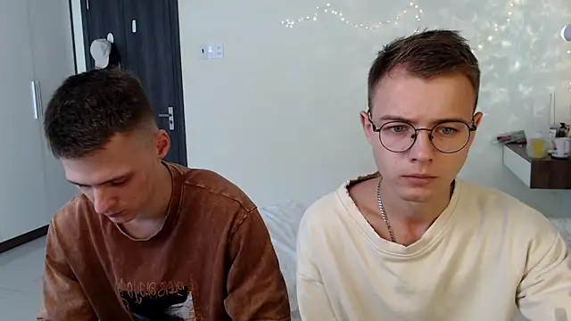 NikiKerryCum online show from June 11, 2026, 4:53 am