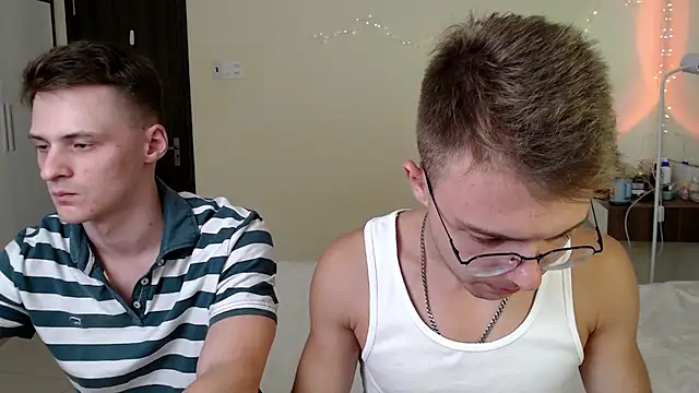 NikiKerryCum online show from July 29, 2026, 12:37 pm