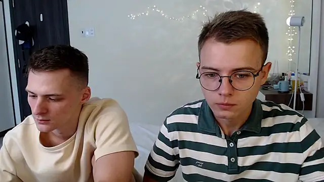 NikiKerryCum online show from June 14, 2026, 5:52 am