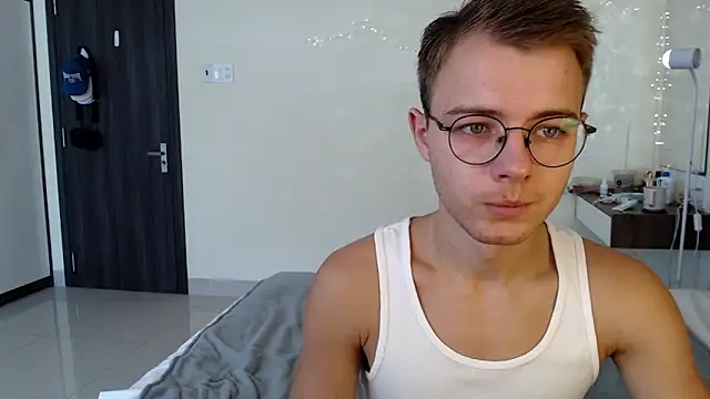 NikiKerryCum online show from June 27, 2026, 2:28 am