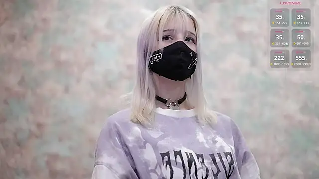 Snapshot of Yunakiss chatting on February 24, 2026, 7:37 pm Yunakiss online show from February 24, 2026, 7:37 pm