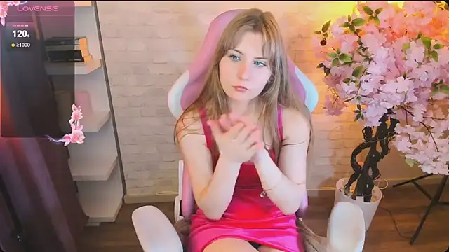 Caroline Desire  online show from May 23, 2026, 8:24 am