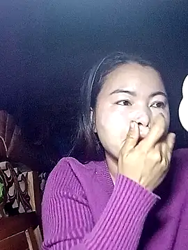 emlylyxinh online show from February 19, 2026, 6:05 pm