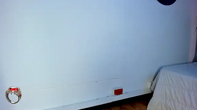 Snapshot of BianncaDiaz chatting on February 14, 2026, 12:49 pm BianncaDiaz online show from February 14, 2026, 12:49 pm