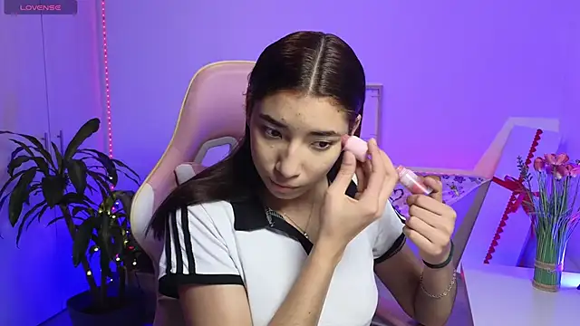 Snapshot of Sofiagomez777 chatting on February 28, 2026, 1:05 am Sofiagomez777 online show from February 28, 2026, 1:05 am