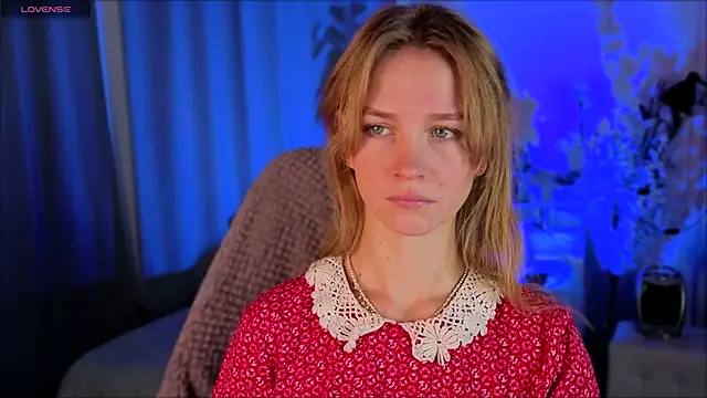 Snapshot of Crystal_Kris chatting on February 25, 2026, 5:51 am Crystal Kris online show from February 25, 2026, 5:51 am