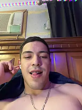 Tupapi696969q online show from May 29, 2026, 4:18 am